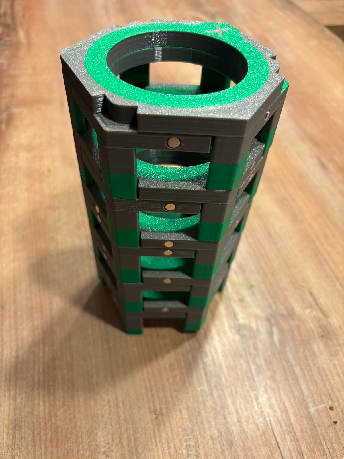 Magnetisches Beerpong-Aufstellsystem